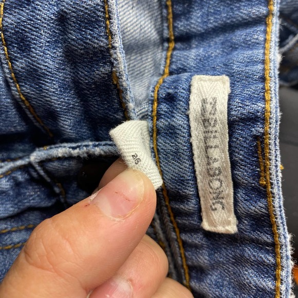 Billabong Coast Ryder Medium Wash Distressed Denim Jean Shorts Size 26 - Picture 9 of 12